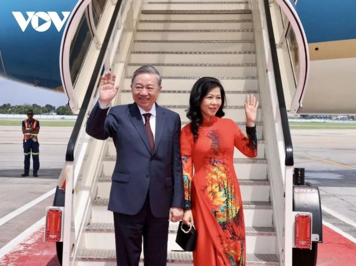 Tổng Bi thư Tô Lâm păng Hơkăn sư