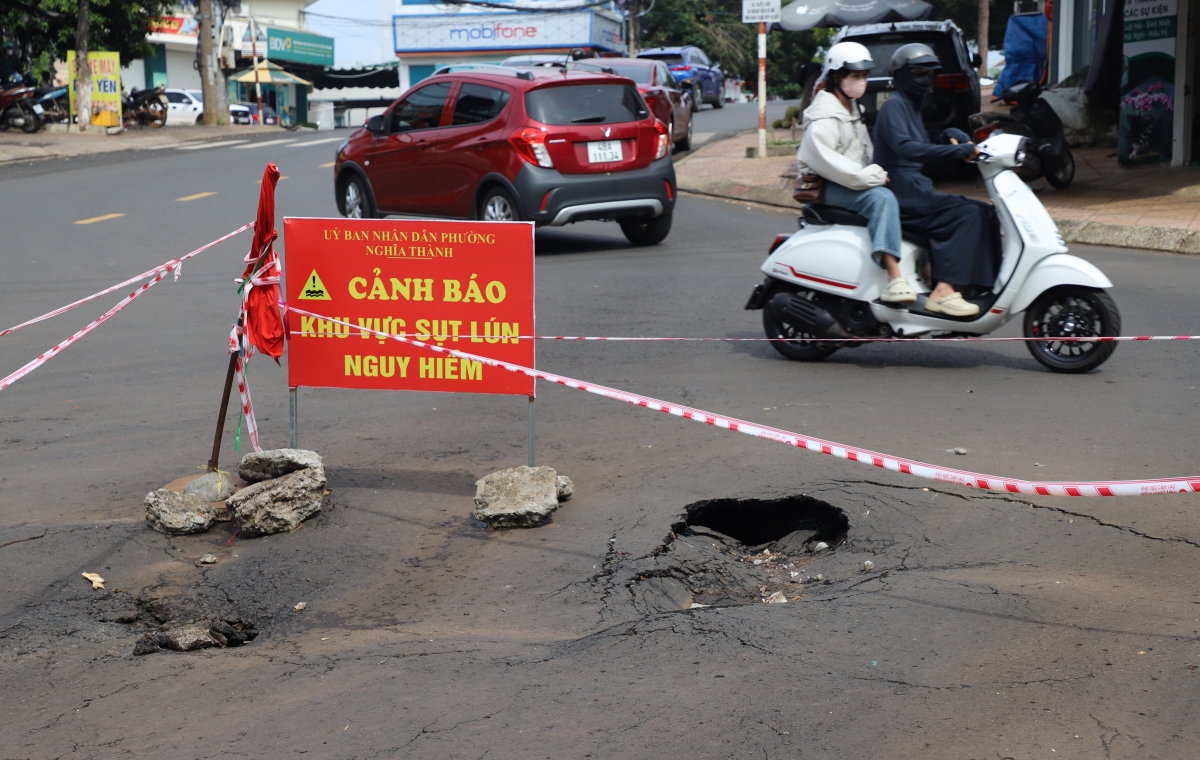 
Roi tơbăt krê hơmơt đơ̆ng hơnih hơđang