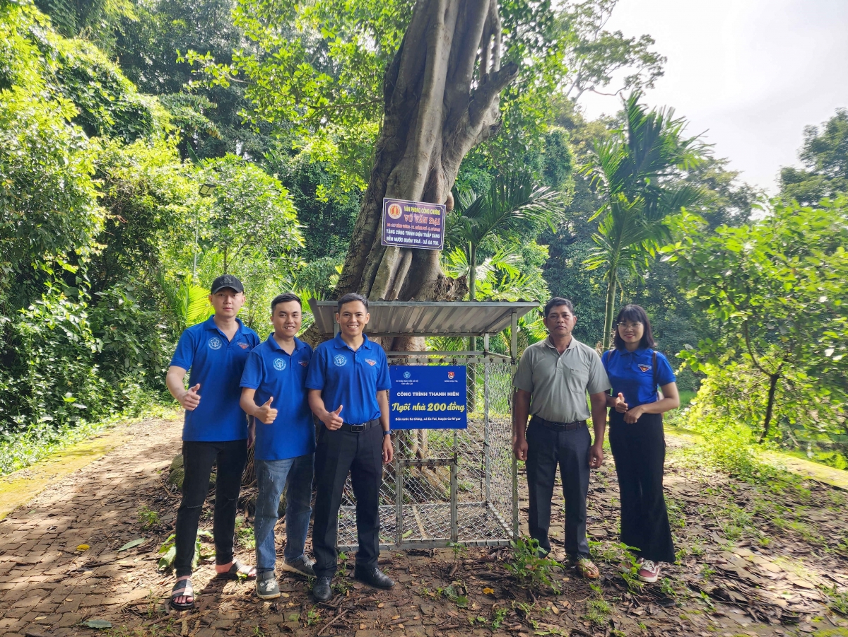 Cau kơnòm să Dăk Lăk lơh jat jơnau bơto Wa Hồ mờ ală broă lơh ngan ngồn pah ngai