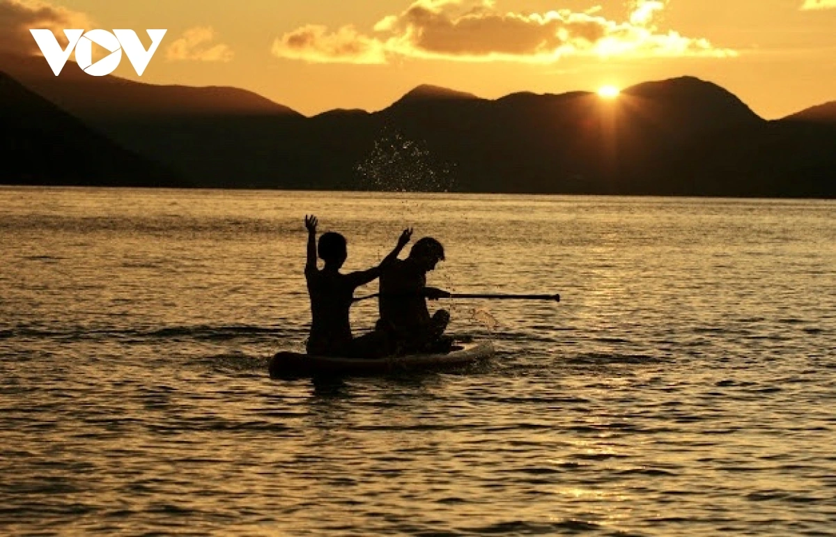 Tuai damuai vah gaiy di angaok tasik Côn Đảo dalam biar harei mesup