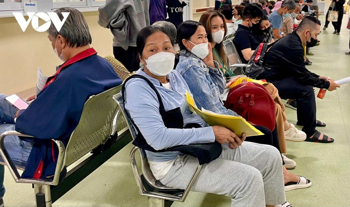 Ban raya HCM ngak veik bruk pacang caga COVID-19, kakei dahlau hu bien chung XEC