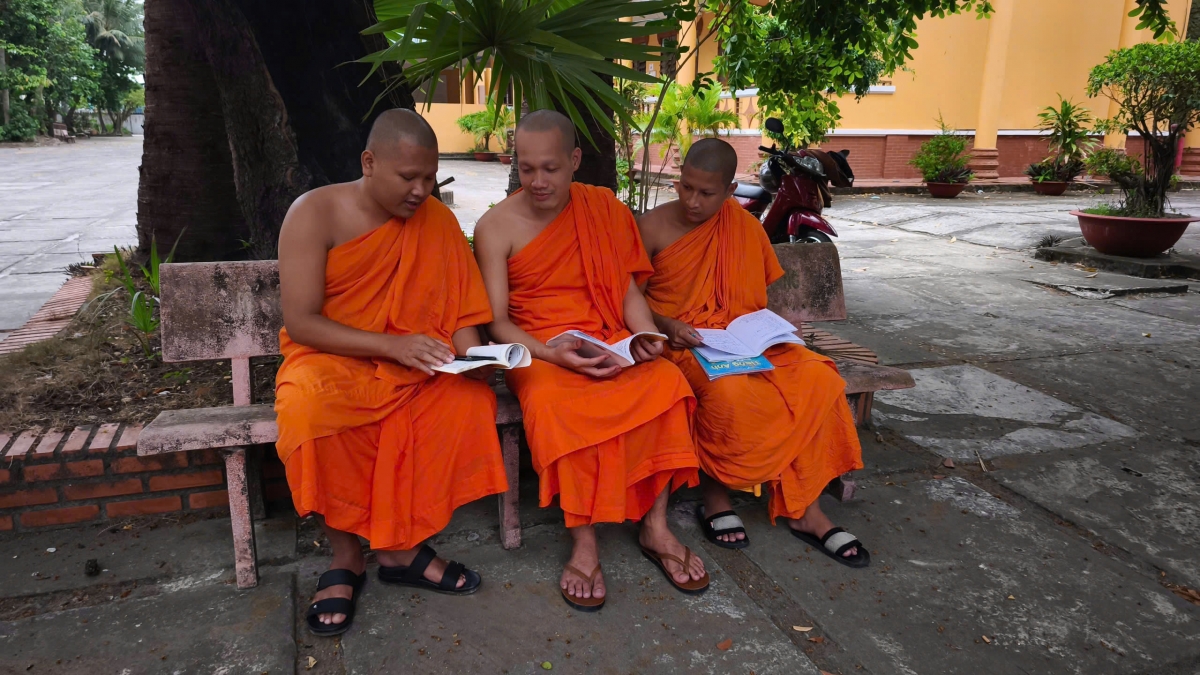 Các tăng sinh chia sẻ, trao đổi các thông tin tích cực trên không gian mạng