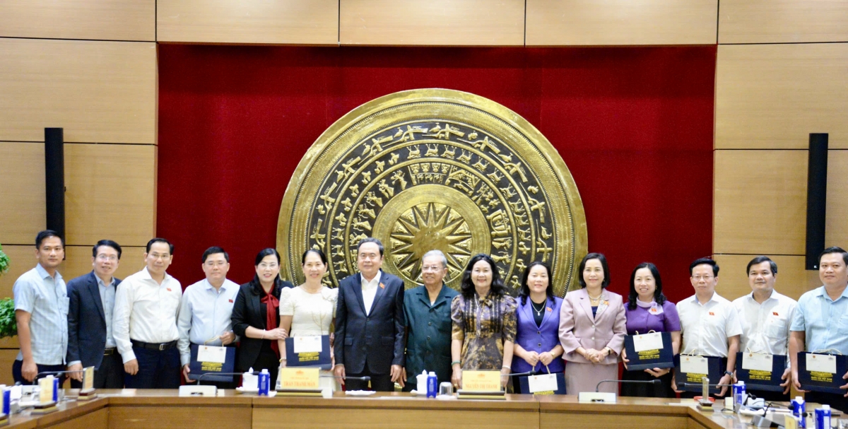 Pôa Trần Thanh Mẫn, Kăn xiâm hnê ngăn Kuô̆k hô̆i trâm mâ Khu râ kăn teăng mâ Kuô̆k hô̆i kong pơlê Hậu Giang.