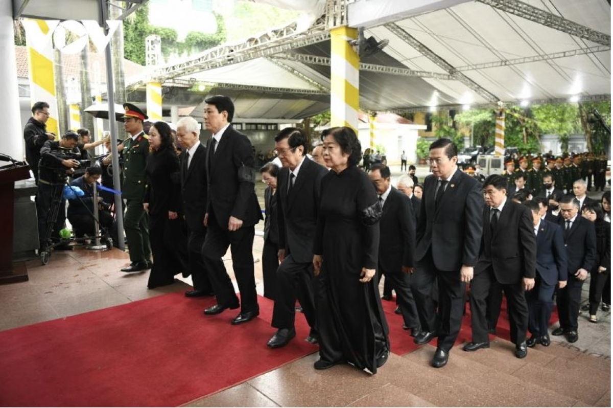 Grup khua mir sir mut nao mơyut rơgŏm ơi Trần Đức Lương