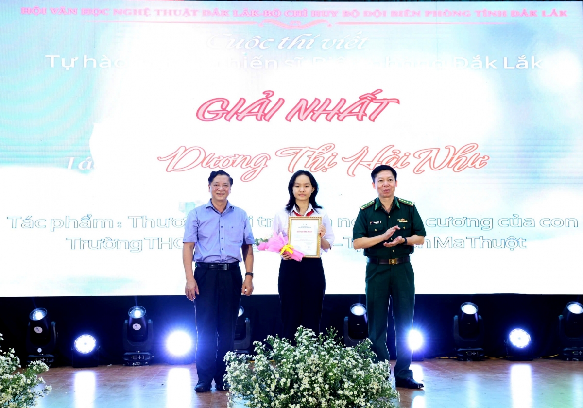 Oh Dương Thị Hải Như, kon se nti jrâu 8G, ngih săm ƀŭt THCS Trưng Vương, nkuăl ƀon têh Buôn Ma Thuột.