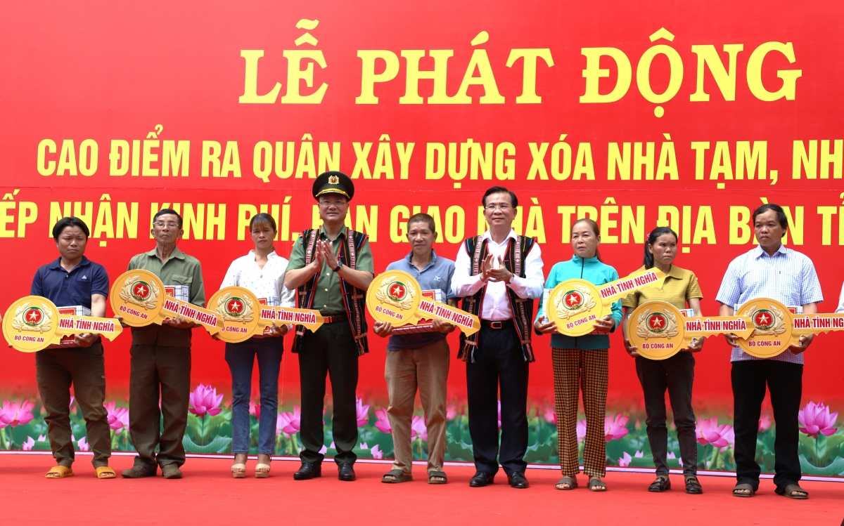 Khua mua Ding jum kông ang, Jơnum min mơnuih ƀôn sang tơring čar Dak Nông jao boh khoă pơhmutu brơi sa, dua boh sang anŏ
