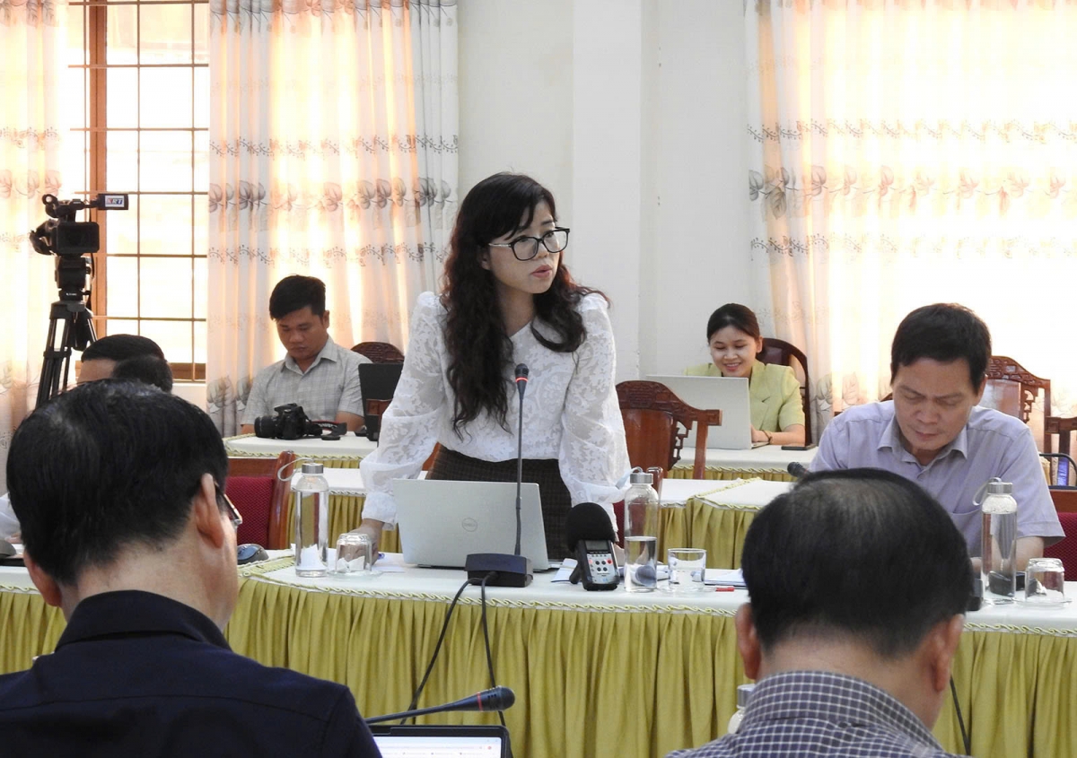 Wa Phạm Thị Trung - Giám đốc Sở Giáo dục n’hanh Đào tạo n’gor Kon Tum ŭch rŏng geh trong ntop kơl na nê̆, kơt ntop kơl prăk manh gŭ, ntop kơl prăk rsong hăn, ntop kơl manh jay gŭ 3 năm bôk năp