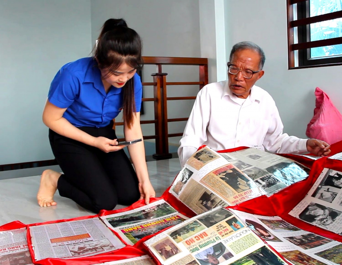 Bơi 50 năm rgum joi ăp ndơ geh tât Wa Hồ
