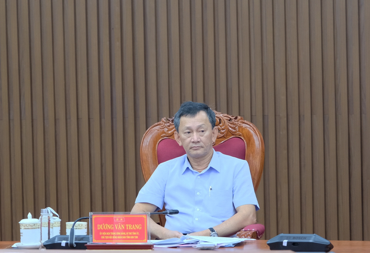 -Dương Văn Trang, Khua dlăng bruă Đảng čar Kon Tum