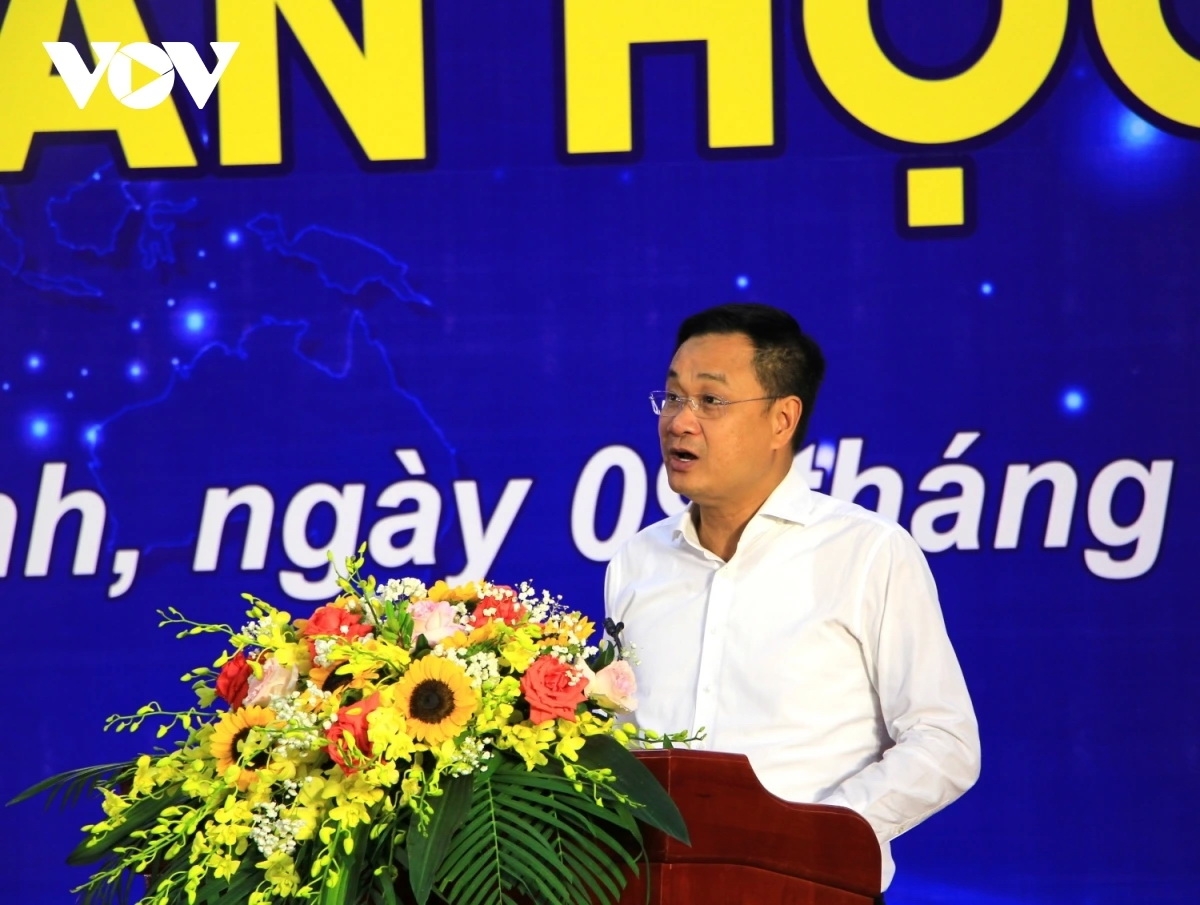 Ông Lê Ngọc Quang, Bí thư Tỉnh ủy Quảng Bình phát động phong trào Bình dân học vụ số