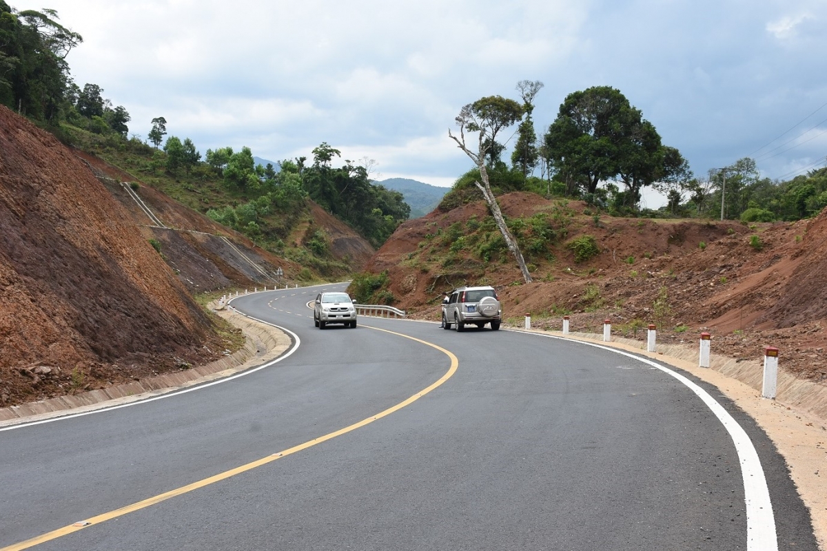 Ndâk trong hăn ngăch Quảng Ngãi-Kon Tum jong 144km.