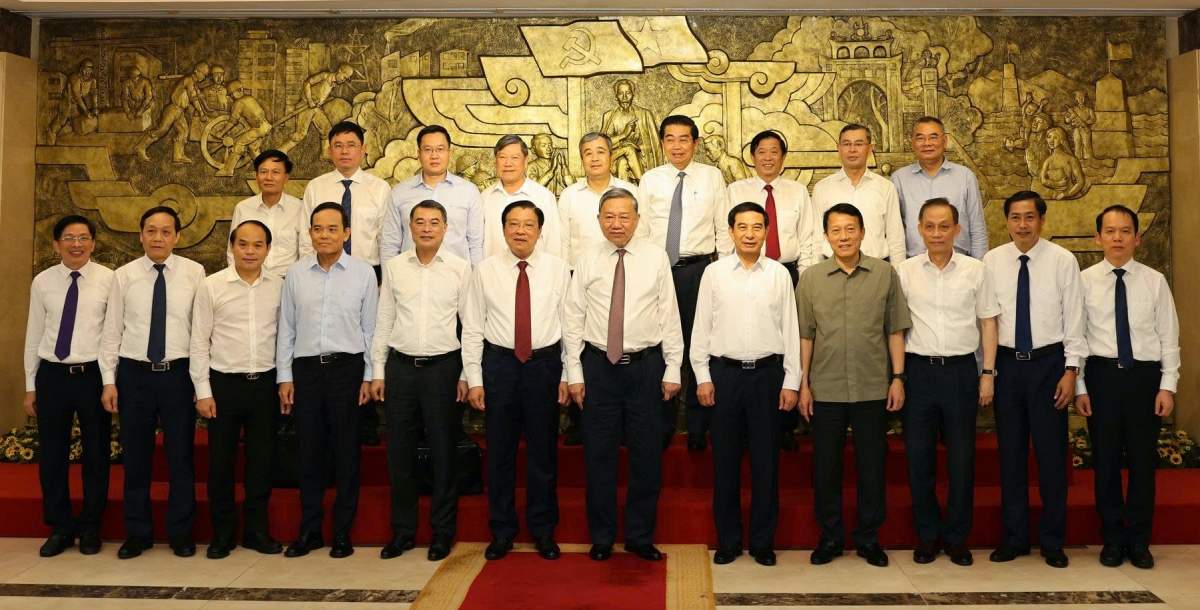 PôaTô Lâm: Mơeăm péa tơdroăng pơkâ pêi xiâm tung la ngiâ, pơkâ tơleăng kơtăng pro mơhrê liăn ngân, pro xôi athế ai tơdroăng ki tơtro