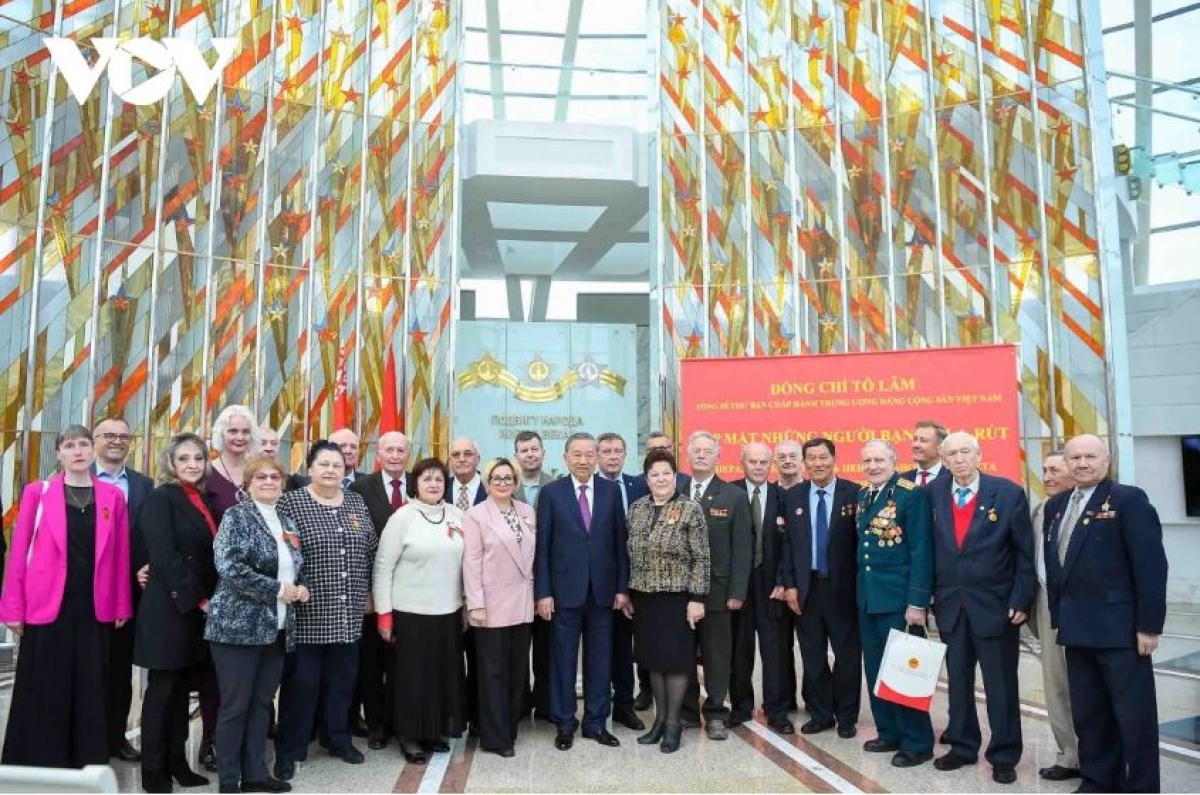 Tổng Ƀí thư ồng Tô Lâm kŭp rùp bal mờ ală cau ala mat