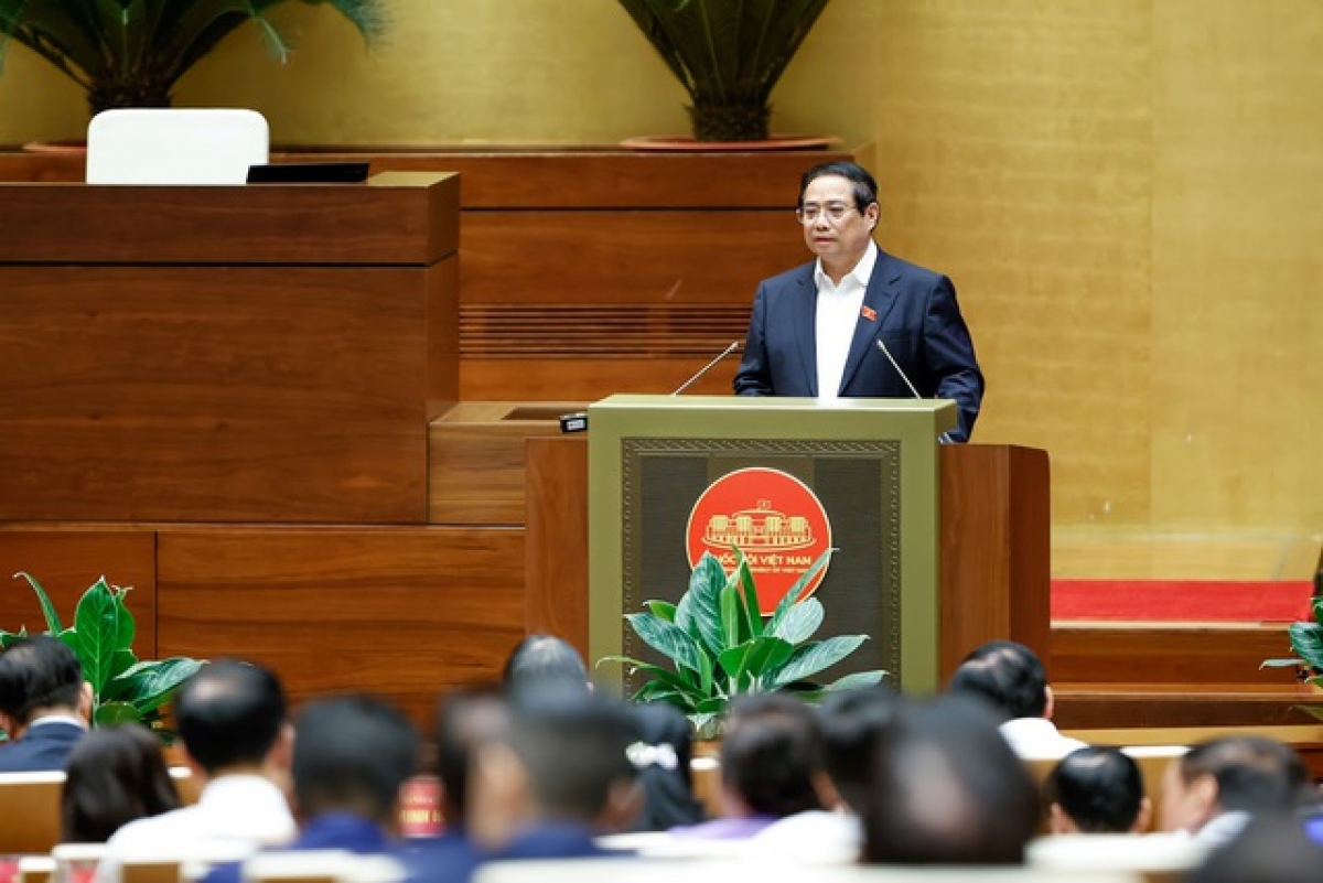 Thủ tướng ồng Phạm Minh Chính đơs tàm pơrjum