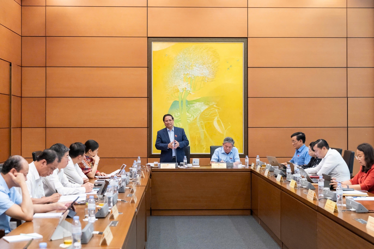 Thủ tướng lah ân rgum tâm pe đăt ndal