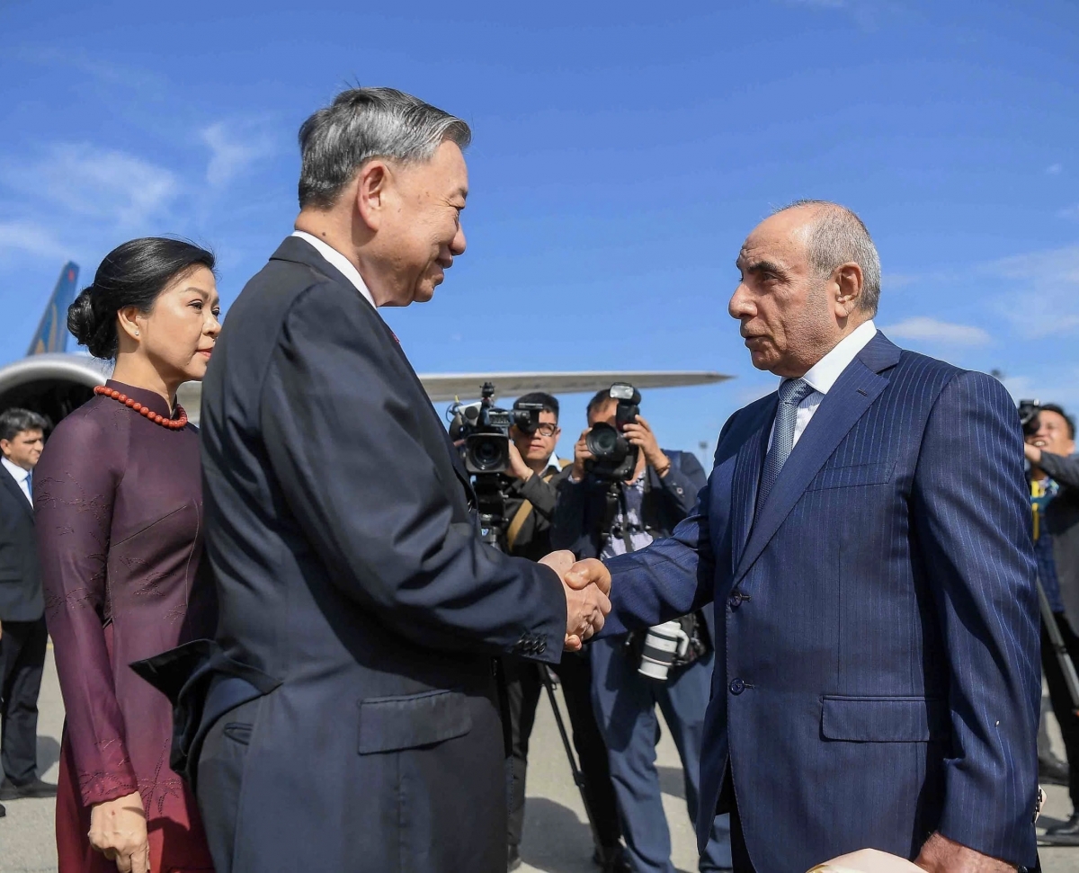 Tổng Ƀí thư ồng Tô Lâm sơn đờm dơ̆ lòt còp kâp dà lơgar tus lơgar Azerbaijan