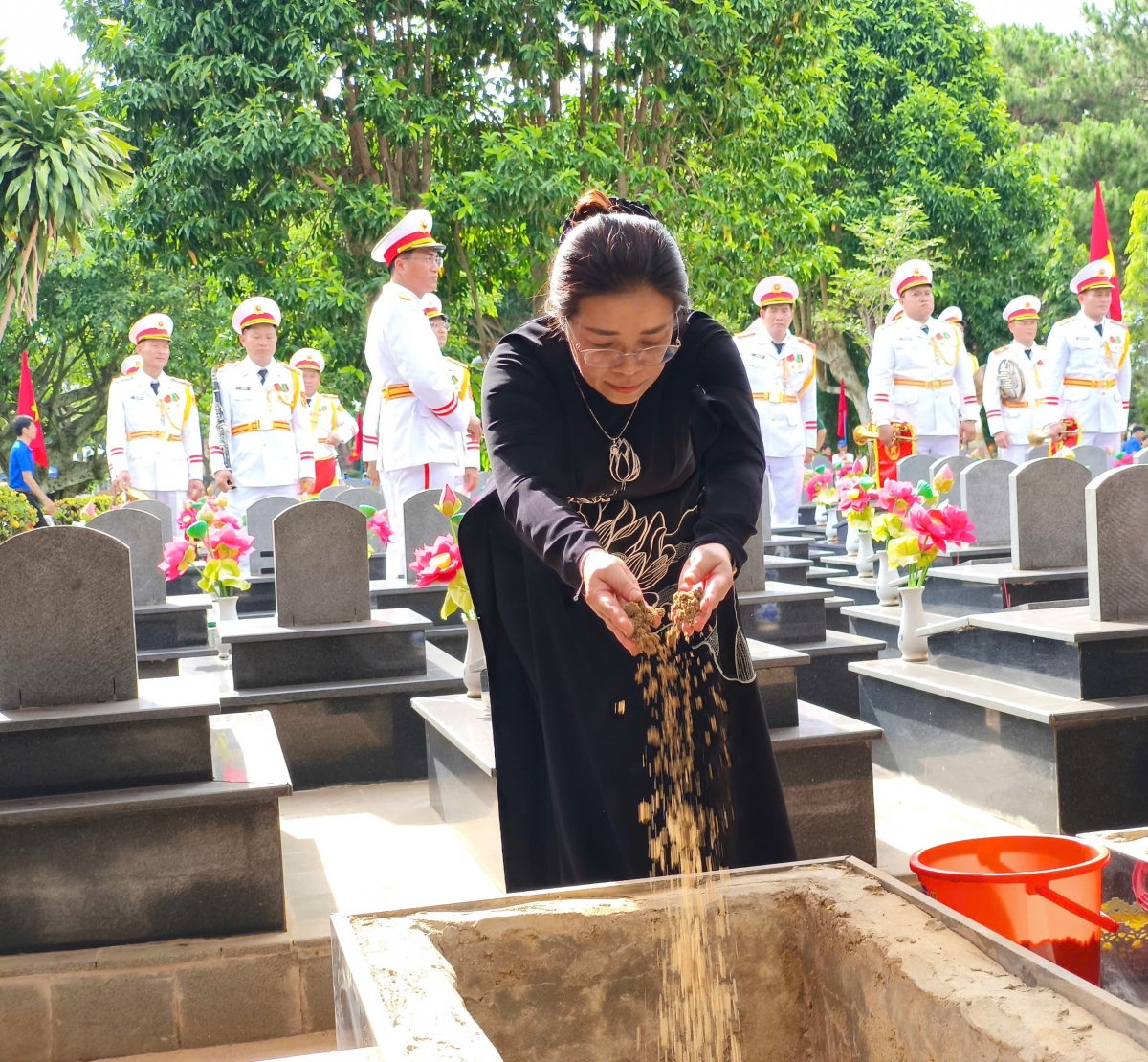 Tơdroăng‘mé mâu kơxêng kiâ mô đô̆i châ pêi pro kân krip