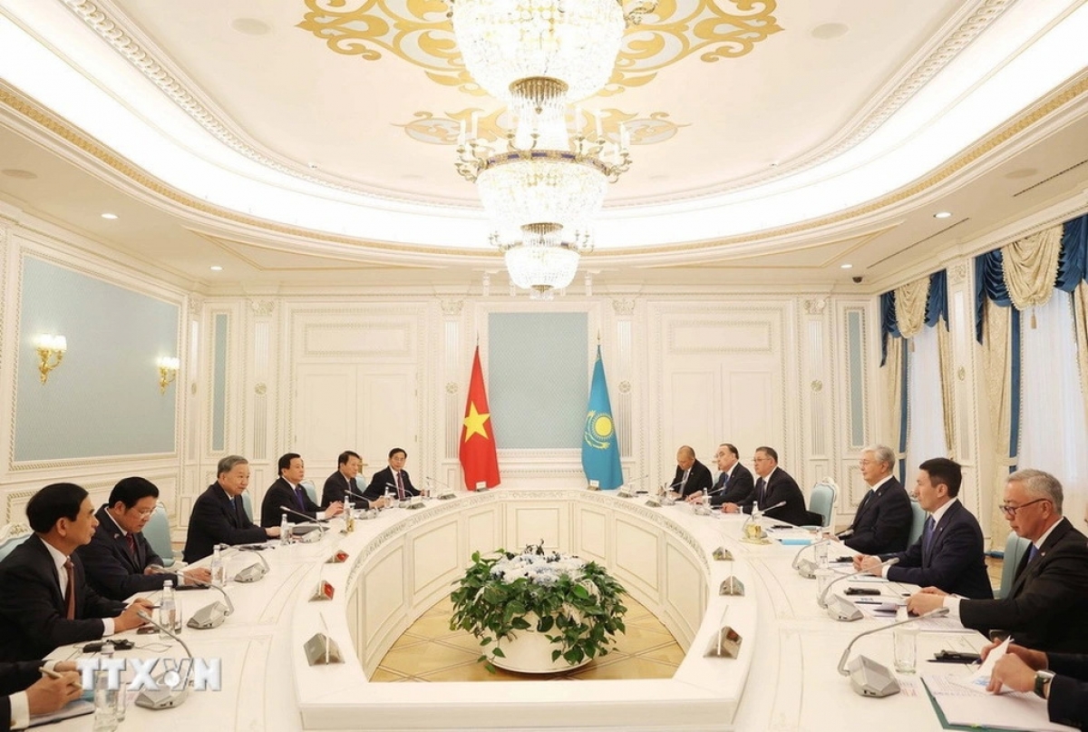 Tổng Bí thư Tô Lâm và Tổng thống Kazakhstan Kassym-Jomart Tokayev hội đàm cấp Nhà nước (Ảnh: Thống Nhất/TTXVN).