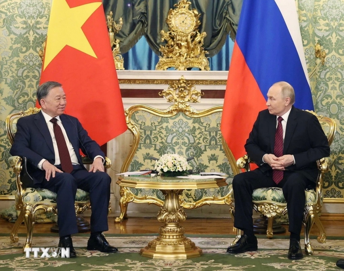 Tổng Bí thư Tô Lâm hội đàm hẹp với Tổng thống Nga Vladimir Putin (Ảnh: Thống Nhất/TTXVN).