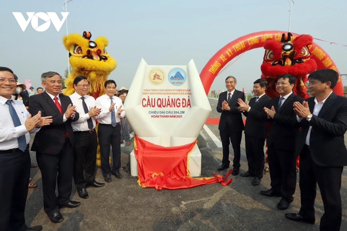 Cầu Quảng Đà nối đôi bờ sông Yên được khánh thành vào dịp 50 năm giải phóng Đà Nẵng