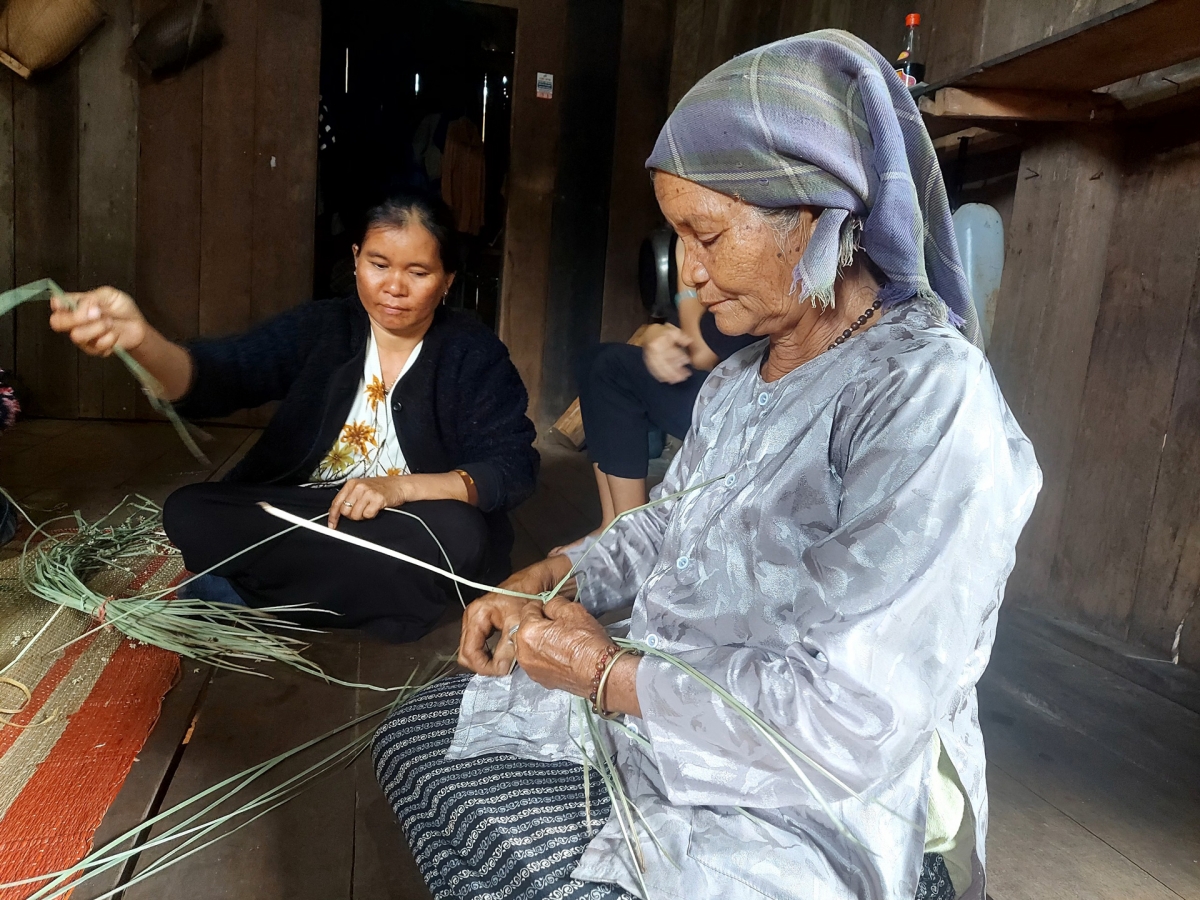 Mikva bangsa takik hu bruk ngak tani tanat riadiuk 