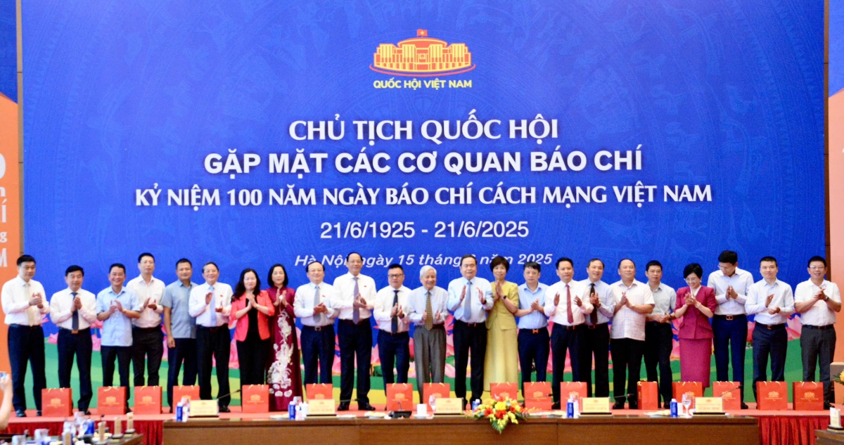 Kơdră Quốc hội Trần Thanh Mẫn pơgơ̆r pơma đam