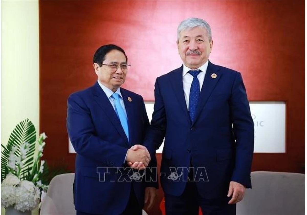 Khua dêh čar ơi Phạm Minh Chính bưp Khua dêh čar Kyrgyzstan (Rup: Dương Giang/TTXVN)