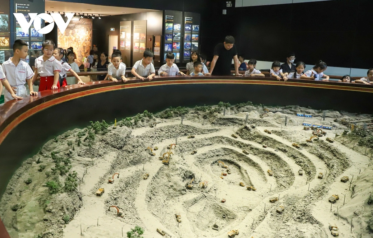 Anek saih di Quảng Ninh chreih chrai tuk mboh thaik thaot labang hadang.