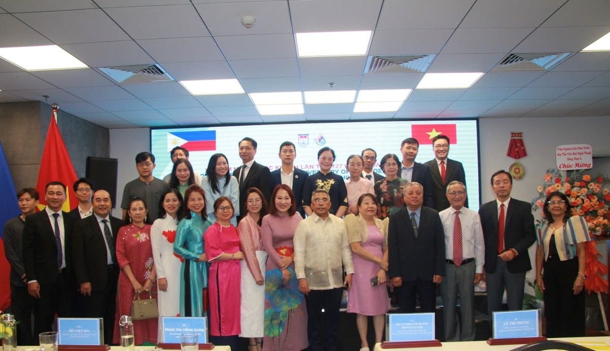 
Rim kơdră tang măt vang phĭn rup.