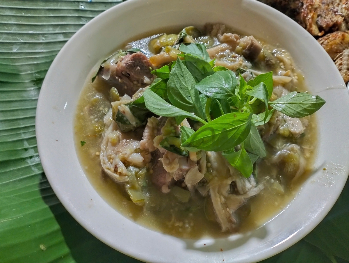 Añăm trong phĭ hơtuk bơmao ja