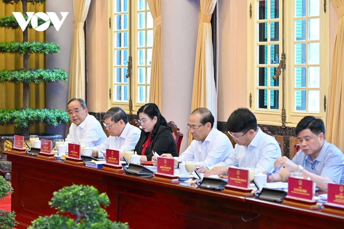 Các đại biểu dự buổi làm việc