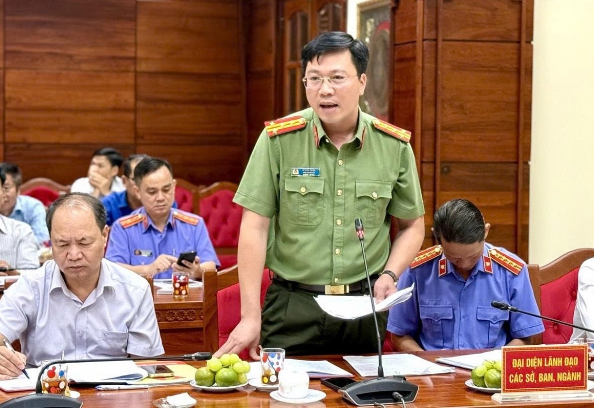 - Đại tá Lê Hữu Tuấn klam bruă kriê dlăng kahan ksiêm čar Dak Lak