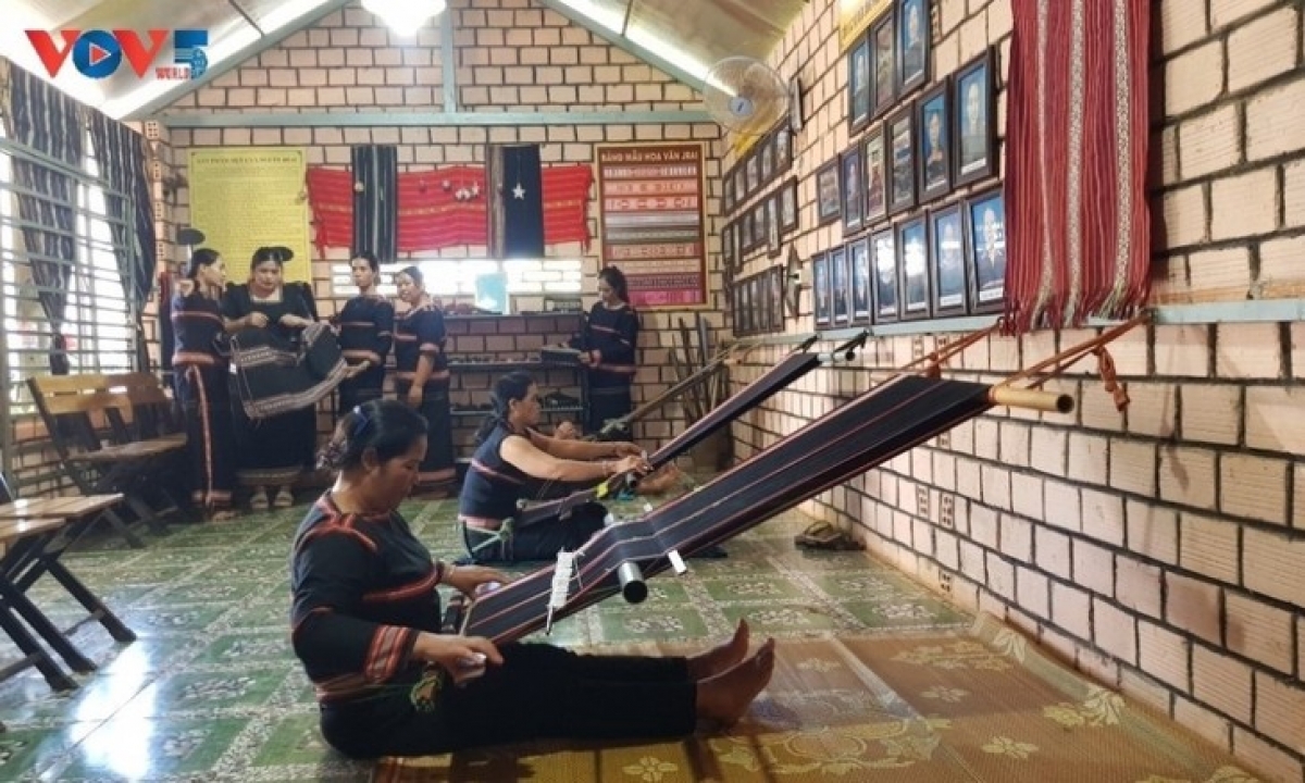 
Oh mi Mpồl tàñ ồi ƀòn Phung gam tàñ biài