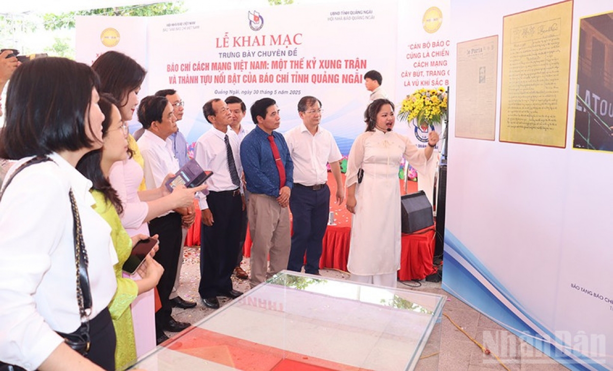 Các hoạt động kỷ niệm 100 năm Ngày Báo chí cách mạng Việt Nam trên địa bàn tỉnh Quảng Ngãi mang ý nghĩa thiết thực, khẳng định những đóng góp quan trọng của báo chí cách mạng Việt Nam và báo chí Quảng Ngãi trong công cuộc xây dựng, bảo vệ và phát triển quê hương, đất nước. Ảnh: Báo Nhân dân.