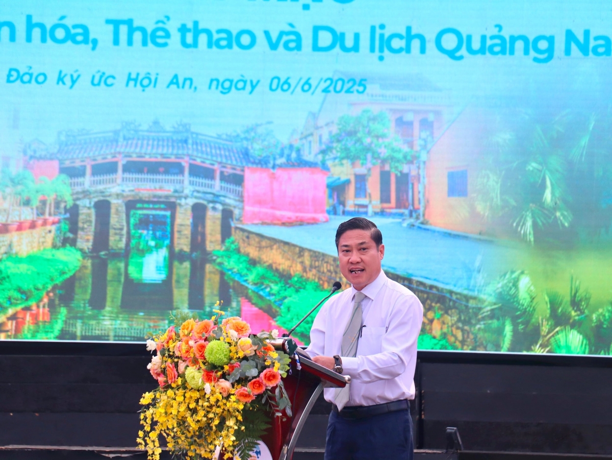 Phó Chủ tịch Thường trực UBND tỉnh Phan Thái Bình phát biểu tại lễ khai mạc
