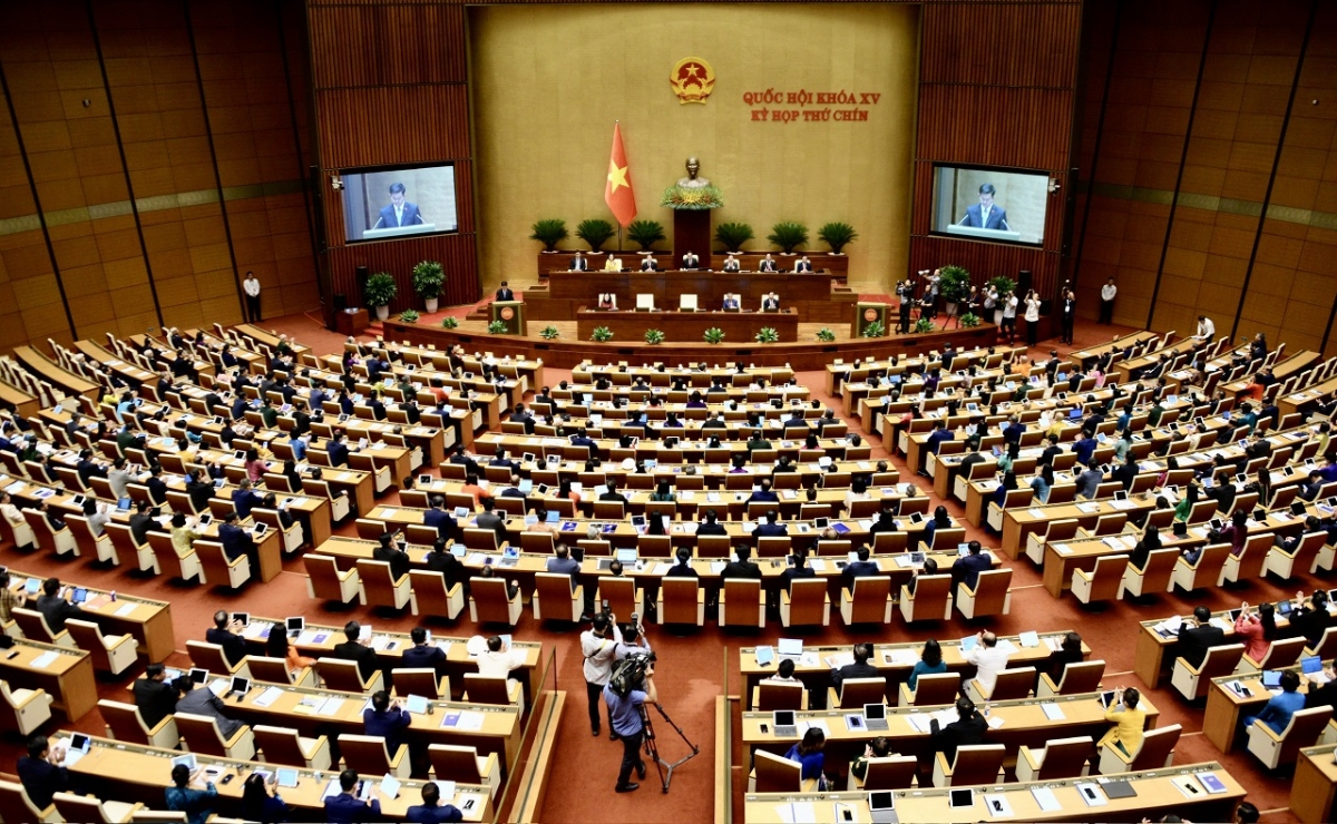 Quốc hội tâm nchră ta ngih rƀŭn mpeh nau kan dăp rgum rmôt kan hành chính