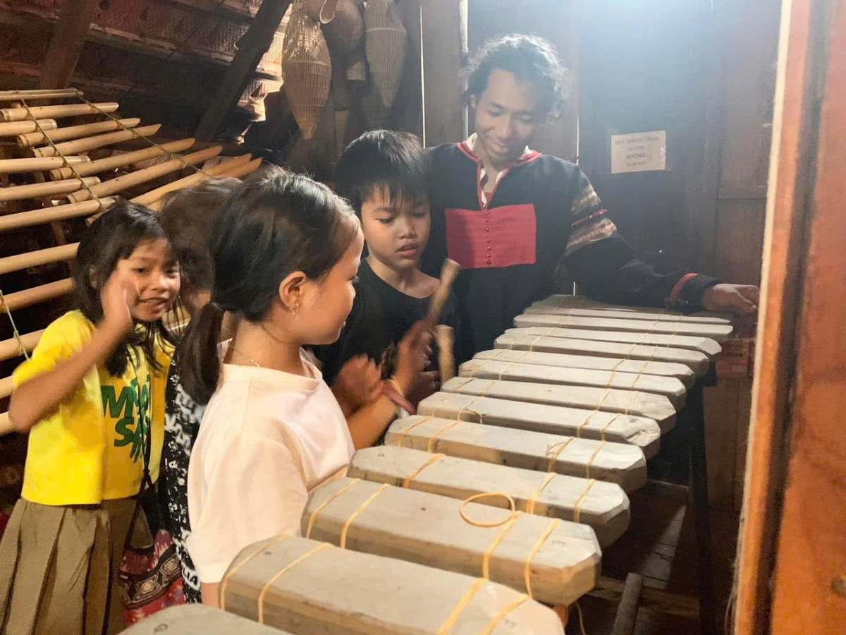 Tung khế pơtê hriâm A Dak Lak, vâi muăn hriâm tôu chêng kơlá