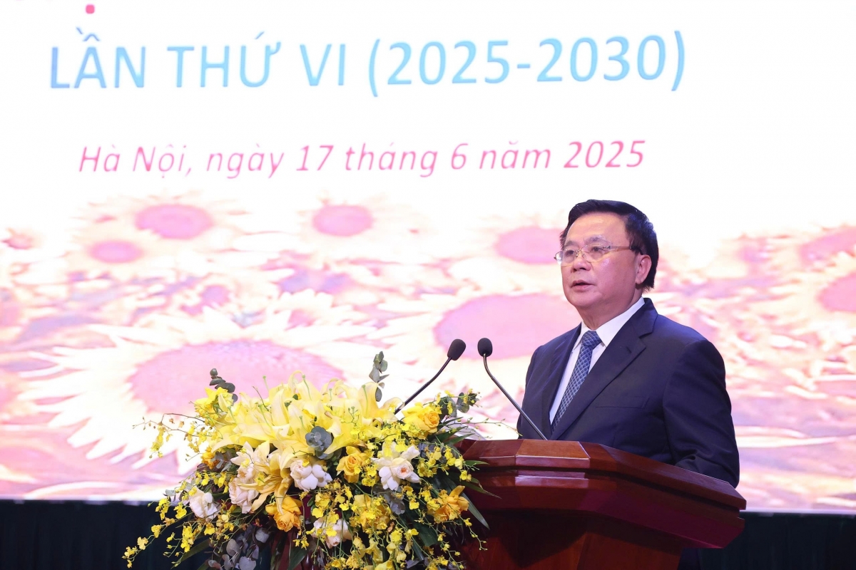 Ồng Nguyễn Xuân Thắng đơs đơng lam tàm pơrjum dờng