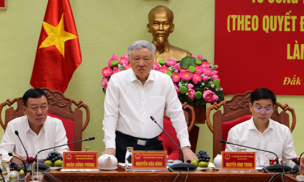 Phó Thủ tướng Duh broă sùm Cíñ phủ ồng Nguyễn Hòa Bình đơs tàm dơ̆ lơh broă