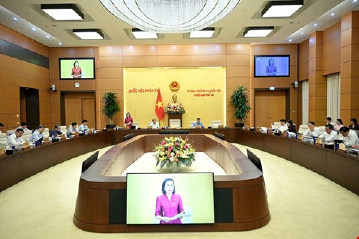 Quang cảnh phiên họp.