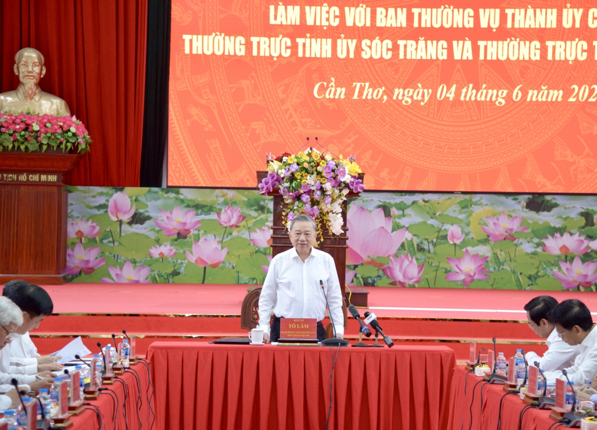 
Tổng Bí thư Tô Lâm pơm tơm jơ bơ̆ jang.