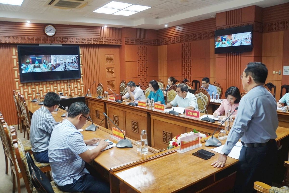 Quang cảnh cuộc họp trực tuyến với UBND huyện Bắc Trà My. Ảnh: ĐÌNH NGUYÊN