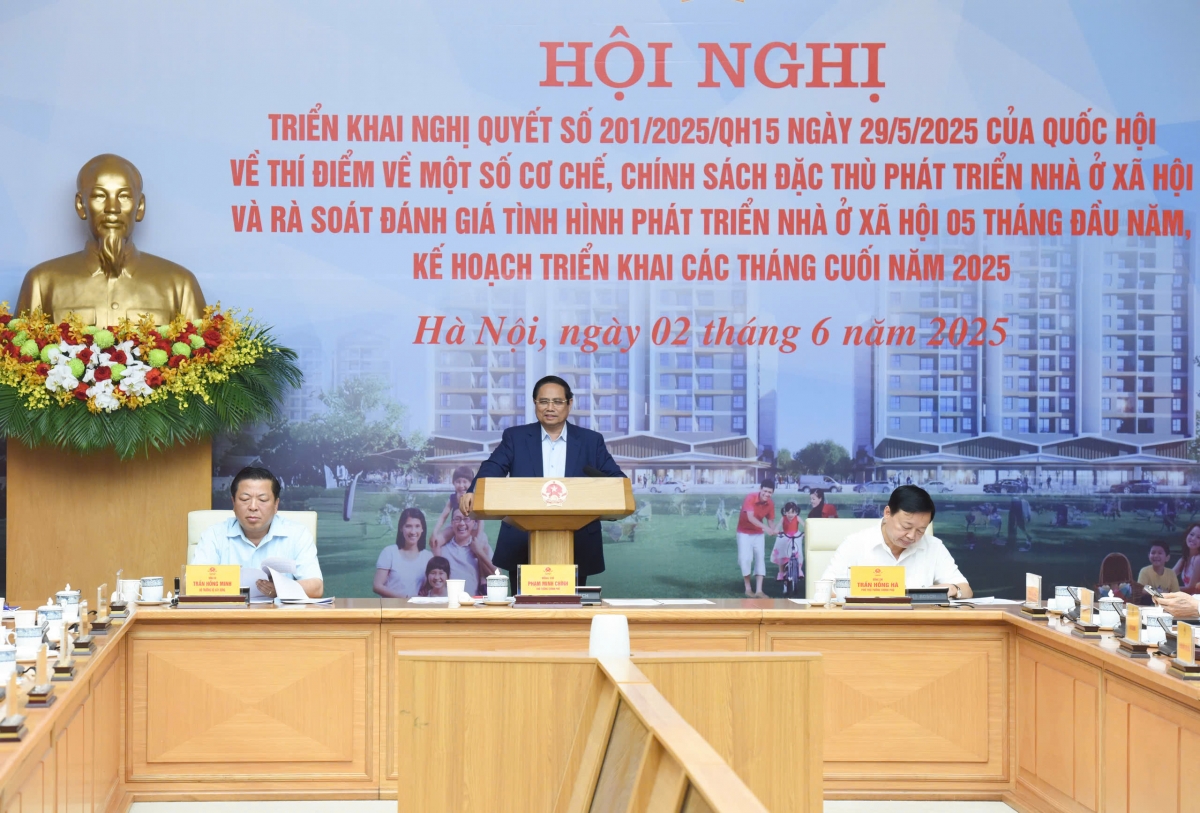 -Khua knŭk kna Phạm Minh Chính gĭt gai bruă pŏk ngă hdră mtrŭn kơ sang dôk ala ƀuôn.