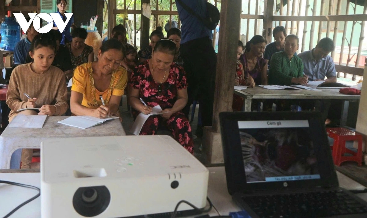 Dạy nghề cho lao động nông thôn thông qua thiết bị máy chiếu