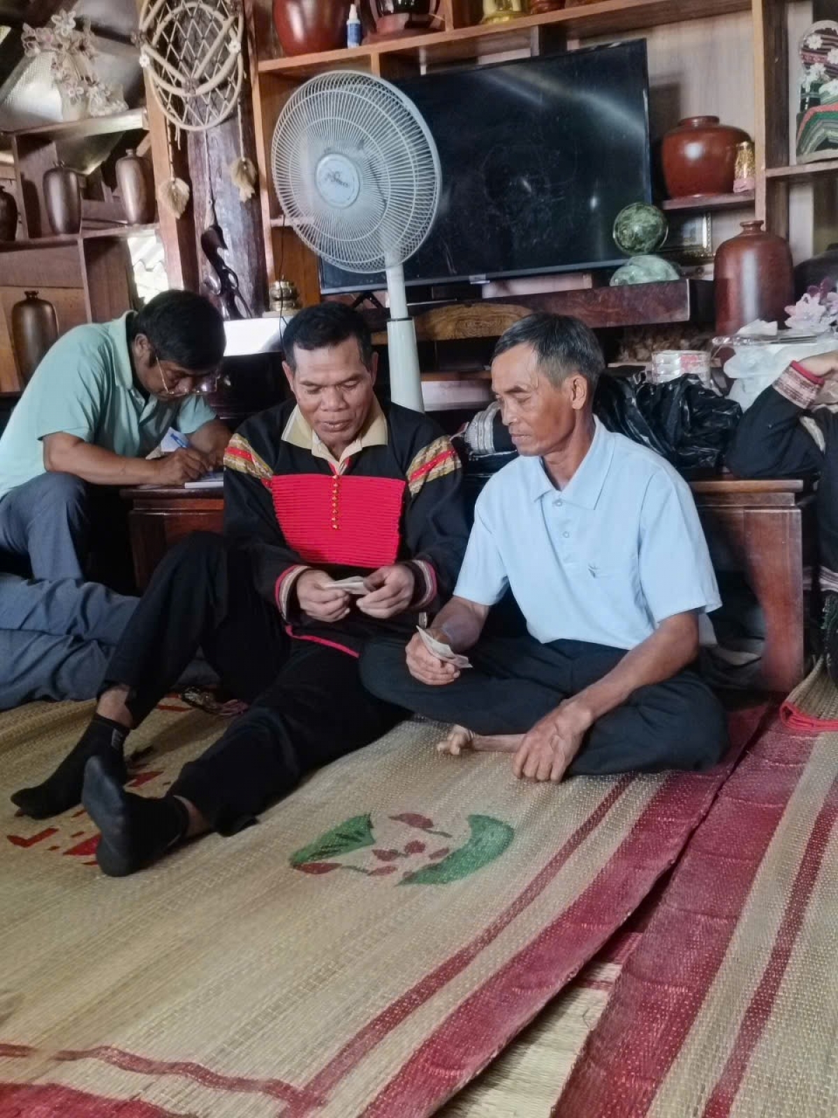 Ơi Sên buh ao gru grua Êđê dŏ ƀơi phường Ea Kao, tơring čar Dak Lak pô pơkôl pơkă