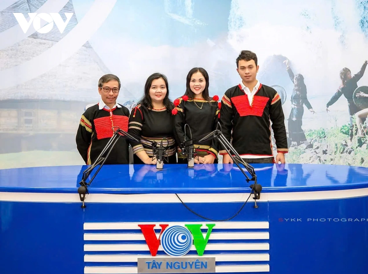 Urang Ndang dara H'Nêc Ênuôl gam haong dom urang ngak bruk haong gauk di Kapul papar sap Randiay.