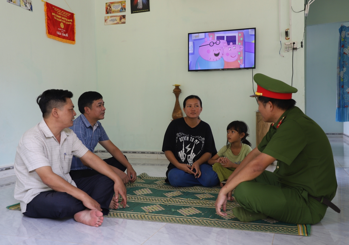 
Minh unh hnam bơngai Xê Đăng tơ̆ dêh char Kon Tum (so) đei iŏk hnam 'nao