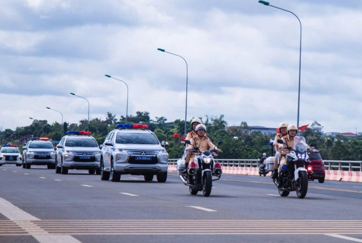 
Đắk Lắk tơlĕch jang vei sơđơ̆ng năr lêh tih