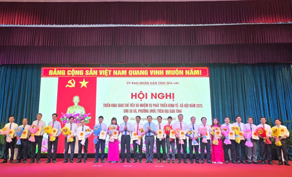 -Phung khua kiă kriê knơ̆ng bruă sang čư̆ êa čar Gia Lai mđup brei čăp mnga lehanăn jao ênoh čuăn lehanăn bruă knuă kơ phung khua kiă kriê dŭm boh ƀuôn hgŭm.