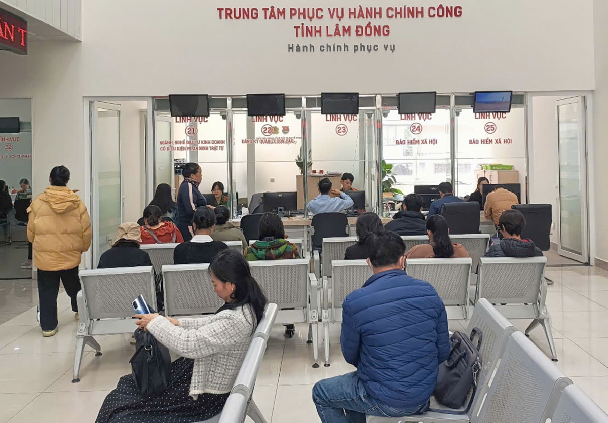 
Hơnih bơ̆ jang bơ̆ jang teh đak dêh char Lâm Đồng